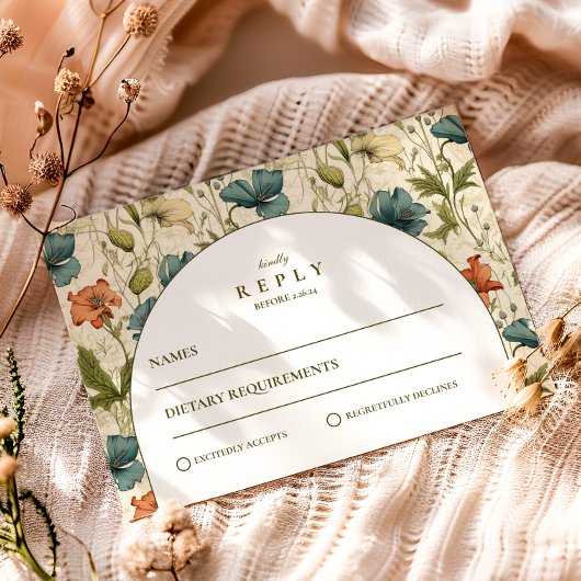 Soft Botanical Arch Garden Wedding RSVP Karte