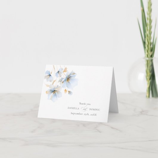 Soft Delicate Dusty Blue Gold Wildblumen Hochzeit Dankeskarte (Vorderseite)