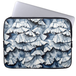 Soft Denim Blue Watercolor Ruffles Laptopschutzhülle