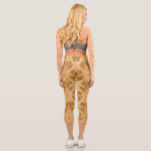 Soft Gold Damask Floral Capri Leggings (Rückseite)