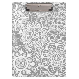 Soft Gray Mandala Pattern Klemmbrett