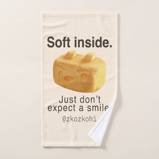 Soft Inside: Iron T Pineapple Cake Funny Quote Art Handtuch (Handtuch)