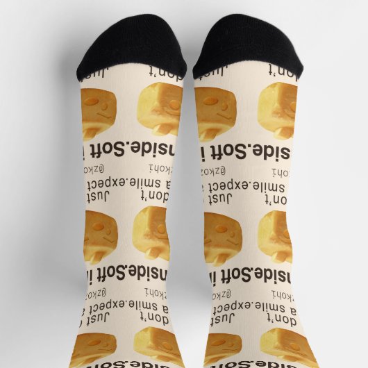 Soft Inside: Iron T Pineapple Cake Funny Quote Art Socken (Oben)