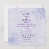 Soft Lila Daisy Wedding Einladung (Vorderseite)