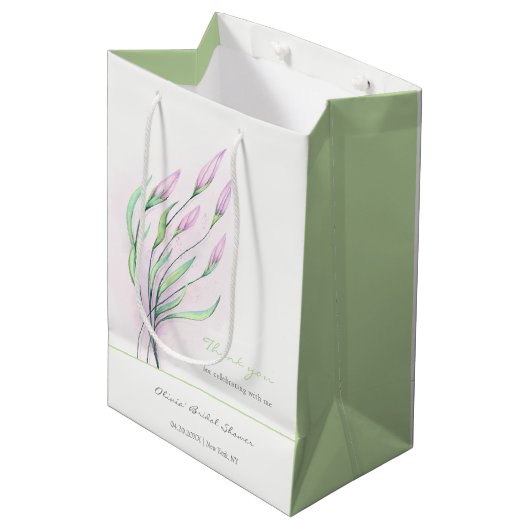 Soft Lila Lilies Brautparty Mittlere Geschenktüte (Vorderseite Schrägansicht)