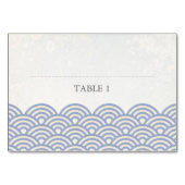 Soft Lila + White Stylives Waves Place Name Card Tischnummer (Vorderseite)