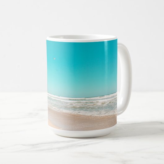 Soft Pastel Ocean Sandy Beach Sky Flying Seagulls Kaffeetasse (VorderseiteRechts)