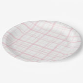 Soft Pastel Pink Gingham Party Pappteller (Schrägansicht)