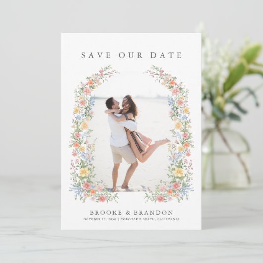 Soft Pastel Verziert Spring Garden Wedding Foto Save The Date (Stehend Vorderseite)
