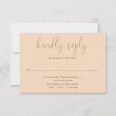 Soft Peach Moderner Chic Elegante Script Hochzeit RSVP Karte (Vorderseite)