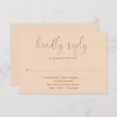 Soft Peach Moderner Chic Elegante Script Hochzeit RSVP Karte (Vorne/Hinten)