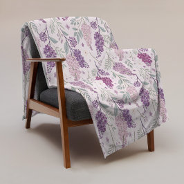 Soft Pink and Purple Lilac Floral Pattern Fleecedecke