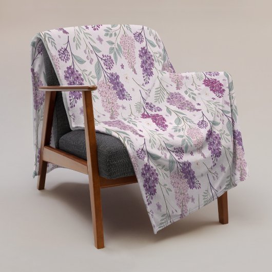 Soft Pink and Purple Lilac Floral Pattern   Fleecedecke