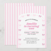 Soft Pink Coquette Bow Girl First Birthday  Einladung (Vorne/Hinten)