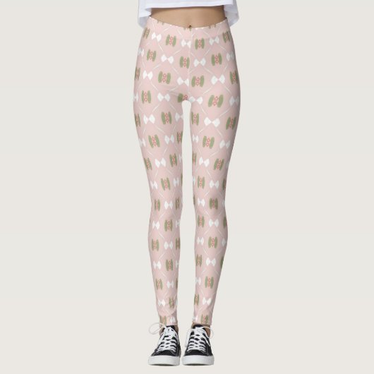 Soft pink diamond grid with olive and blush floral leggings (Vorderseite)