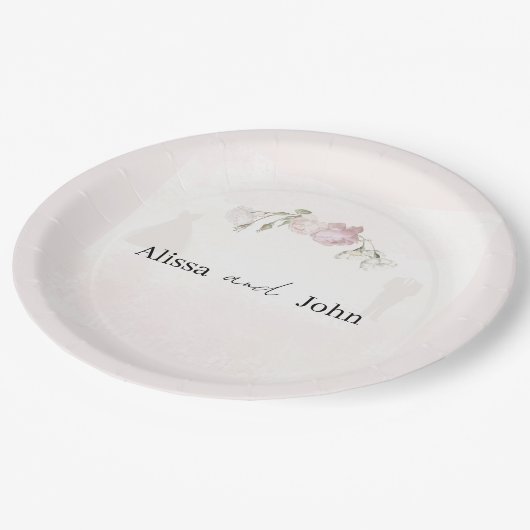 Soft Pink Roses & Bride and Groom Collection Pappteller (Schrägansicht)