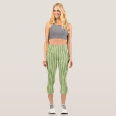 Soft Pistachio Glitter Style Minimal Pattern Capri Leggings (Vorderseite)