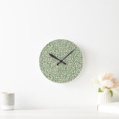 Soft Sage Green Botanical Leaf Foliage Pattern Runde Wanduhr (Zuhause)