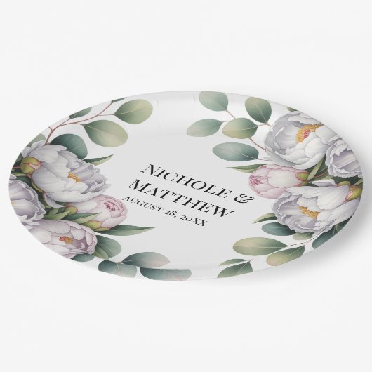 Soft White Peony with Eucalyptus Leaves Wedding Pappteller (Schrägansicht)