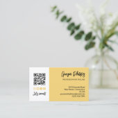 Soft Yellow QR Code Photo Socialmedia Brush Script Visitenkarte (Stehend Vorderseite)