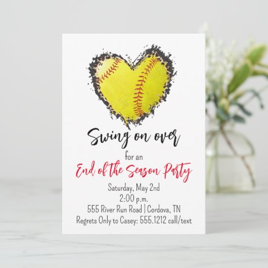 Softball End of the Season Party Einladung (Stehend Vorderseite)