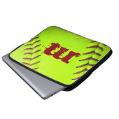 Softball gelbes schnelles Pitc Monogramm 15" Laptopschutzhülle (Vorne Knopf)