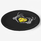 Softball Heart Skeleton Hand Halloween Kostümspass Pappteller (Schrägansicht)