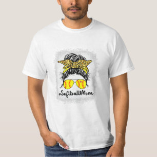 Softball-Mama mit Leopard T-Shirt
