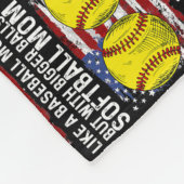 Softball Mom Like A Baseball Mom But With Bigger Fleecedecke (Ecke)