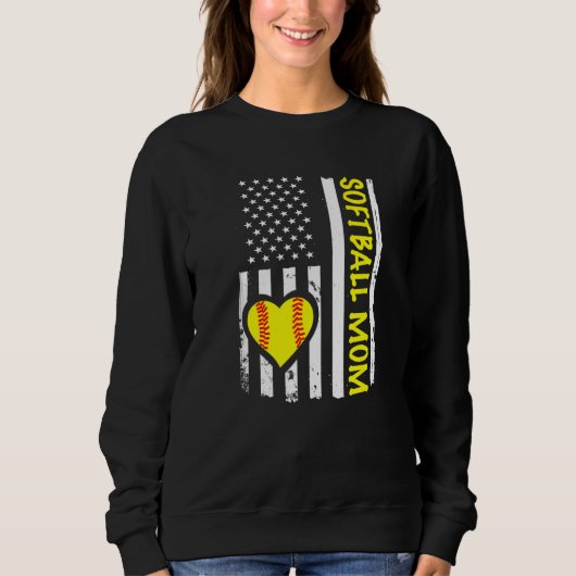 Softball Mom USA Flag Heart   Sweatshirt (Vorderseite)