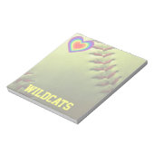 Softball Pride Rainbow Herz und Name Notizblock (Rotiert)