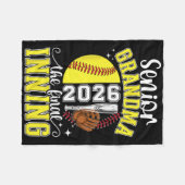 Softball Senior Grandma 2026 Softball Senior Grand Fleecedecke (Vorderseite (Horizontal))