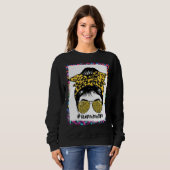Softball StepMom Messy Bun Game Day Mütter Day Sweatshirt (Vorne ganz)