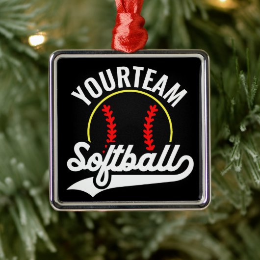 Softball Team Player ADD NAME Personalisierte Liga Ornament Aus Metall (Baum)