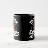 Softball Team Player ADD NAME Personalisierte Liga Zweifarbige Tasse (Mittel)