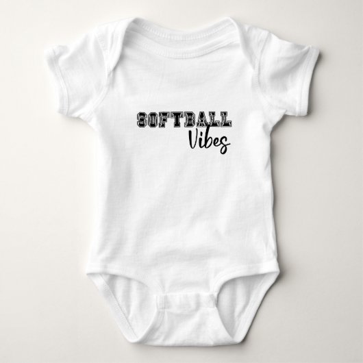 Softball Vibes Baby Strampler (Vorderseite)
