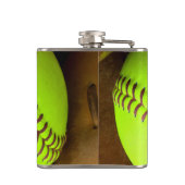 Softball Yellow Fast Pitch Monogram Whiskey Flask Flachmann (Rückseite)