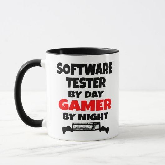Software Tester by Day Gamer by Night Tasse (Links)