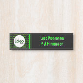 Software-Thema Binärkode-Technologie-Geschäft: eig Türschild (Vorderseite )