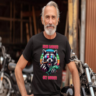 Sogar Baddies bekommen Saddies Racoon mit einem Fi T-Shirt