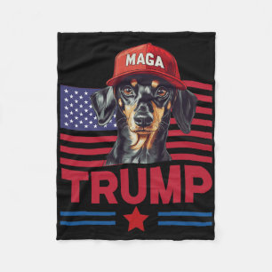 Sogar mein Hund liebt Trump Lustiger Dachshund Meg Fleecedecke