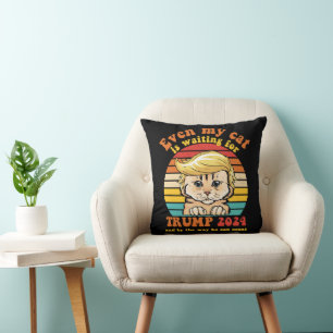 Sogar meine Katze wartet auf Trump 2024 Bekleidung Kissen