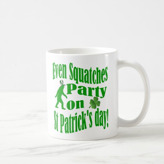 Sogar Squatches Party am St. Patrick's Day Kaffeetasse (Rechts)