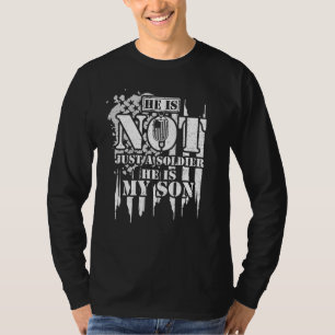 Sohn Er Ist Nicht Nur Ein Soldat Er Ist Mein Veter T-Shirt