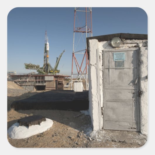 Sojus Rakete kurz nach Ankunft 2 Quadratischer Aufkleber (Vorderseite)