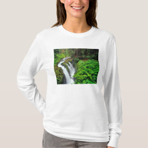 Sol Duc Falls im Olympic National Park in T-Shirt