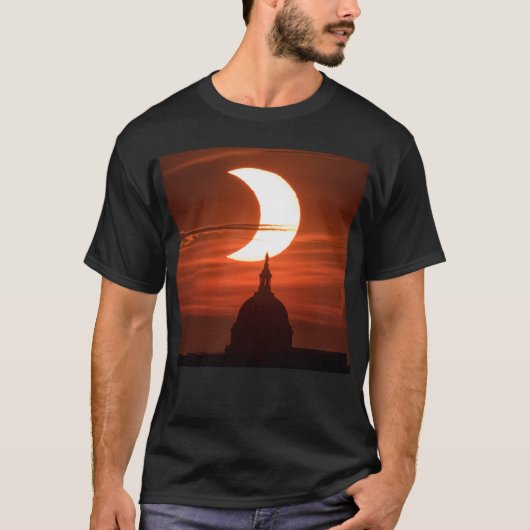 Solar Eclipse 2021 T-Shirt (Vorderseite)