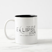 Solar Eclipse 2024 - Gedenken an den Standort Zweifarbige Tasse (Links)