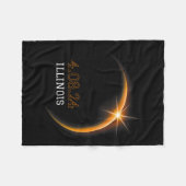 Solar Eclipse 2024 Illinois Totality Spring 4,08,2 Fleecedecke (Vorderseite (Horizontal))