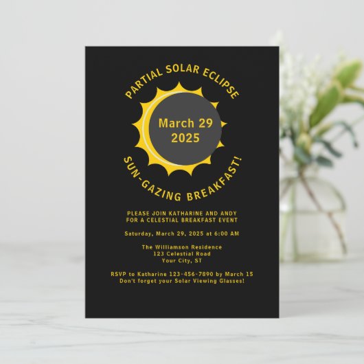 Solar Eclipse 2025 Frühstück Party Einladung (Stehend Vorderseite)
